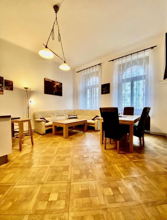 Spacious Cozy Apartments In Centre Prague Exterior photo